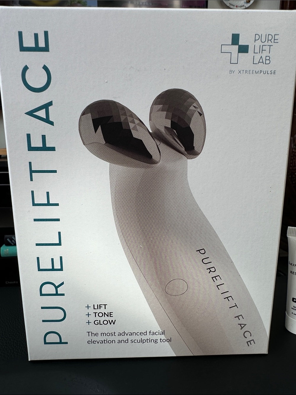 PURELIFT FACE facial toning tool with lots of freebies - Picture 7 of 10
